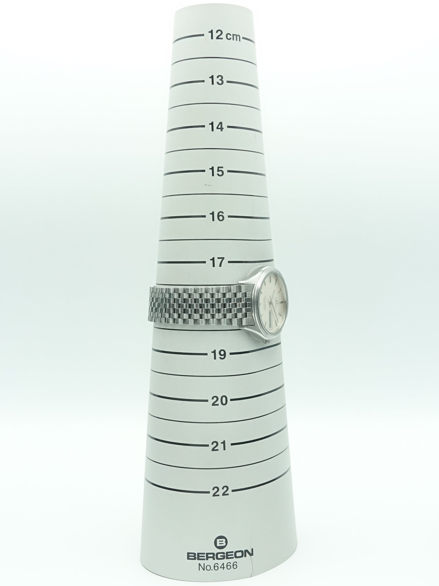 1982 Omega Seamaster Quartz Ref. 196.0245