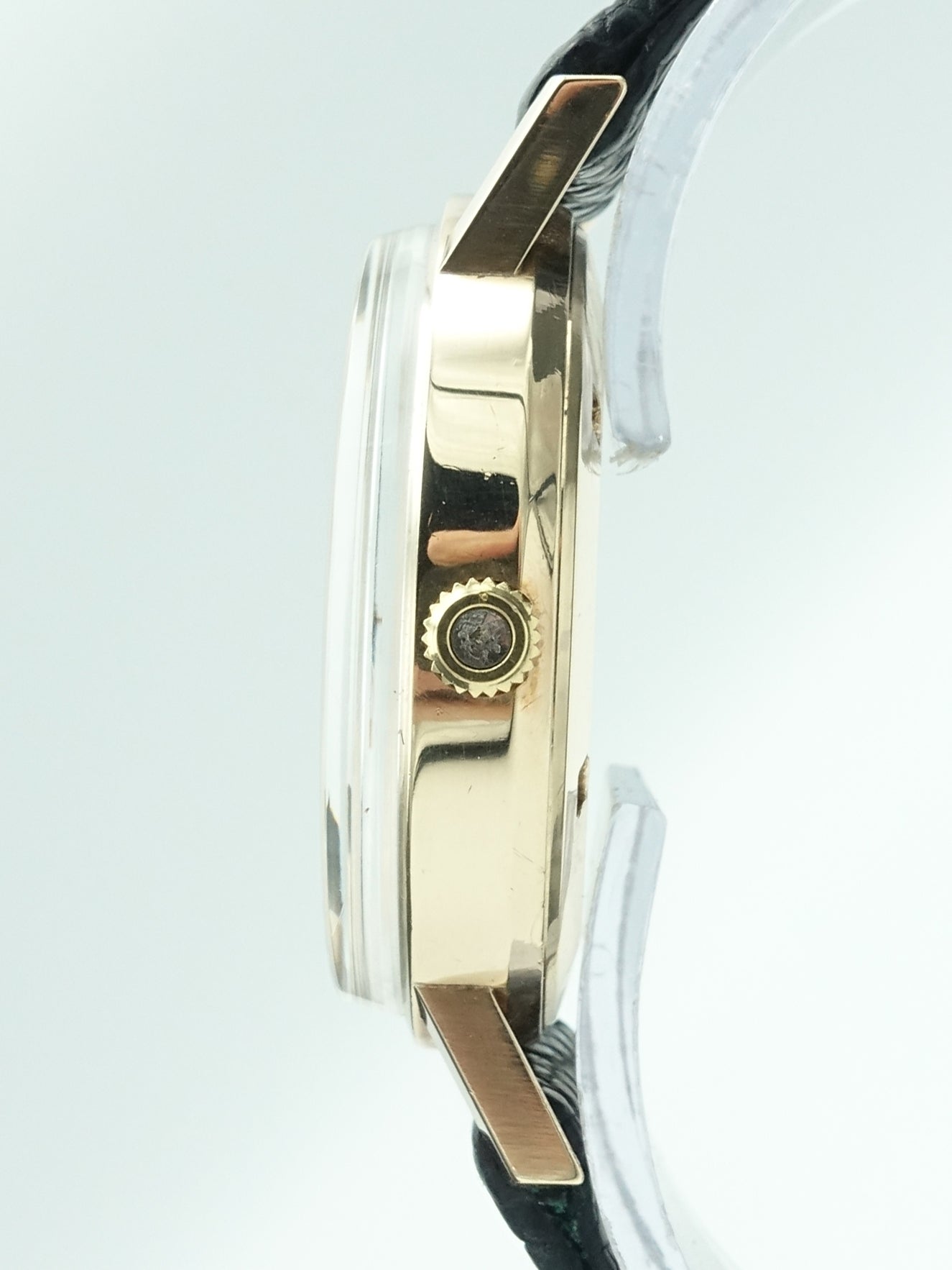 Omega Seamaster Quartz (9k Gold) Ref. 196.5102