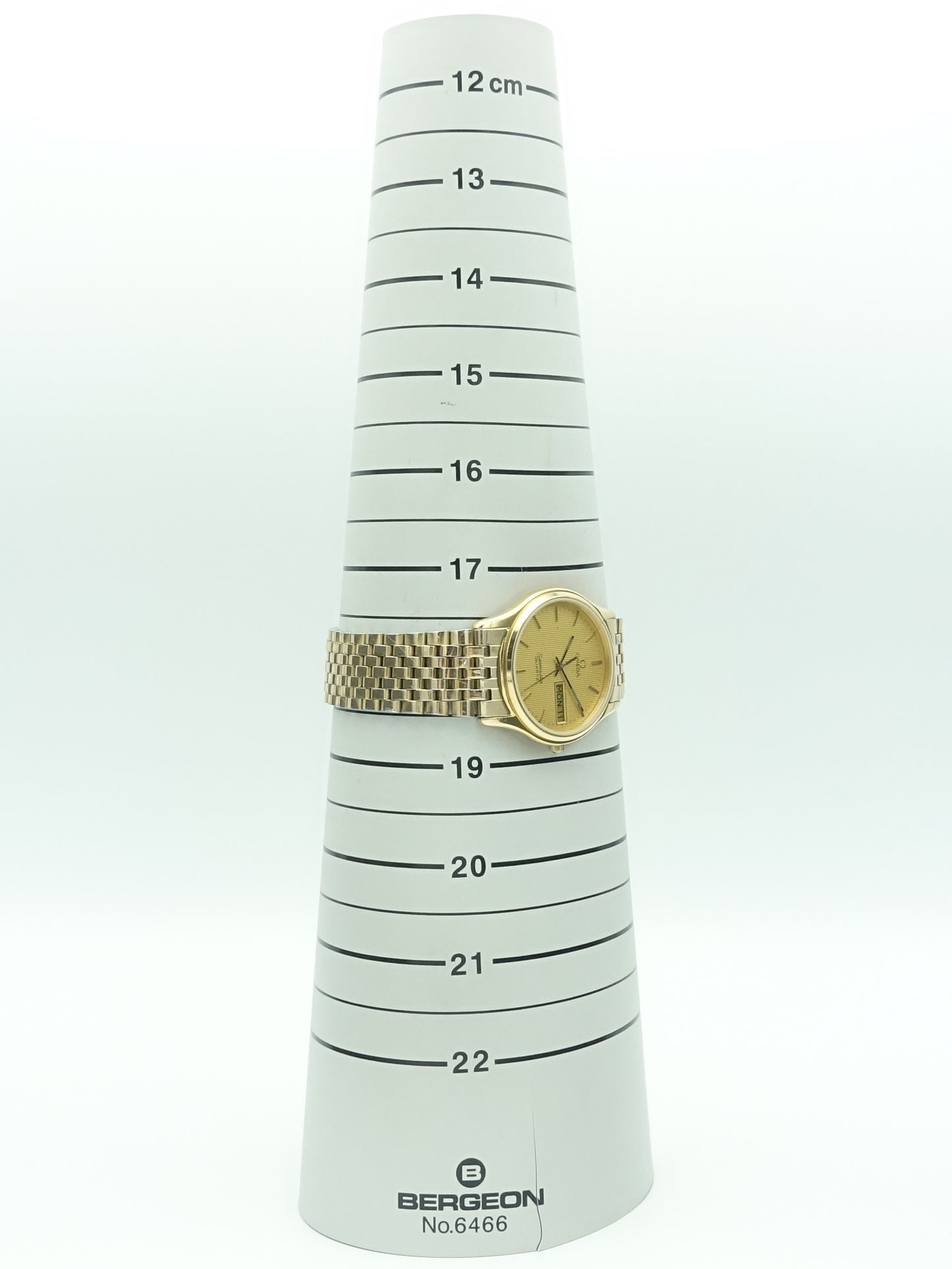 1982 Omega Seamaster Quartz Ref. 196.0268