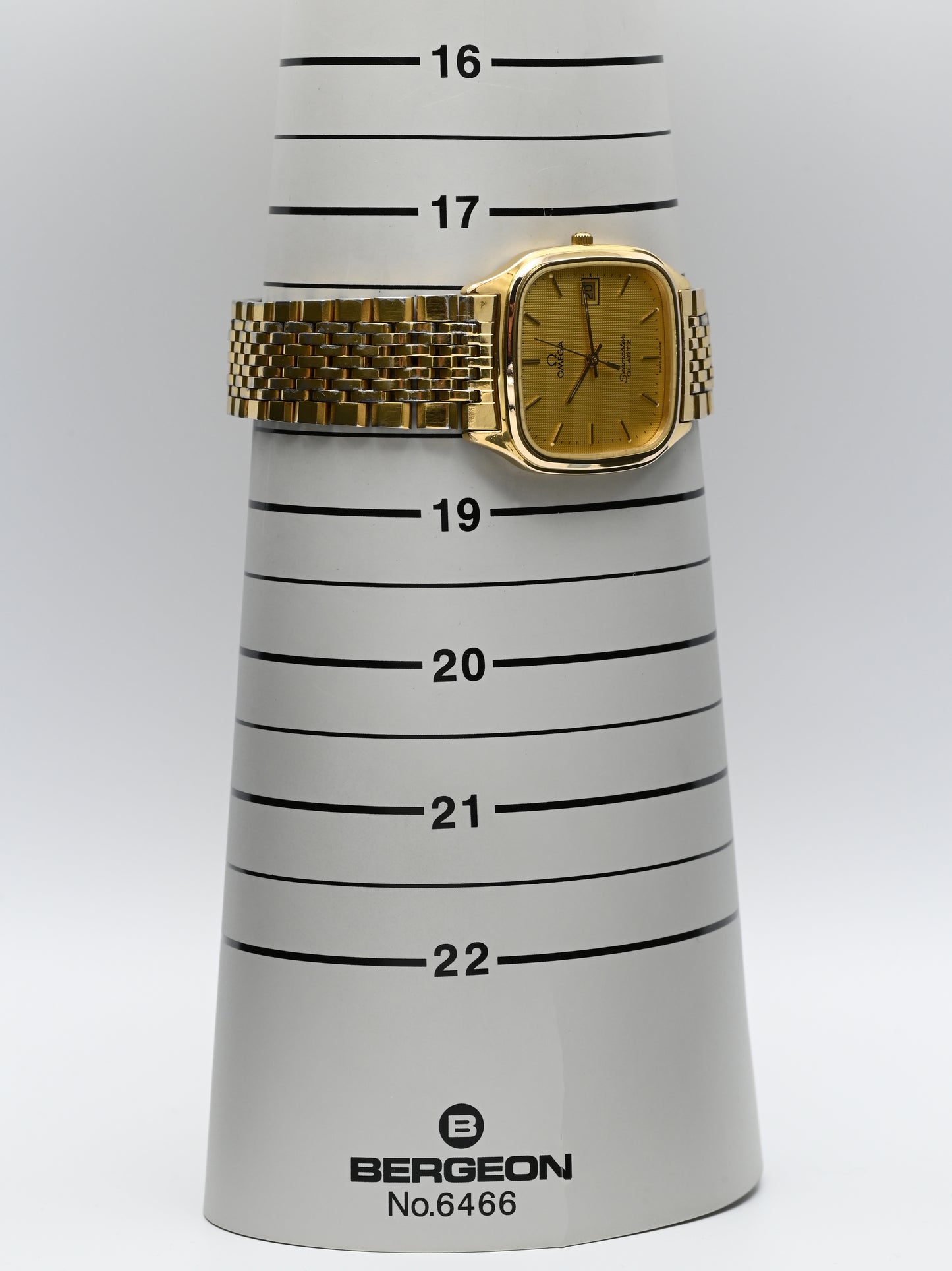1982 Omega Seamaster Quartz Ref. 396.1011
