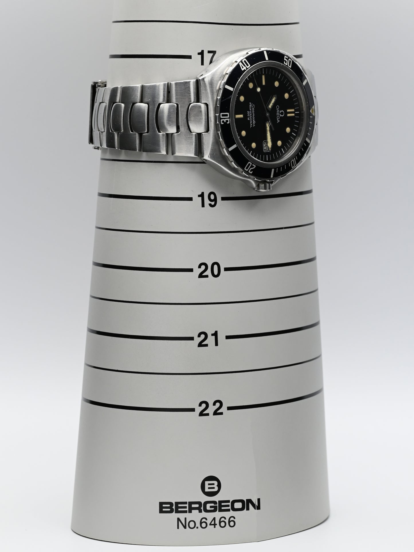 1989 Omega Seamaster Professional Ref. 396.1041